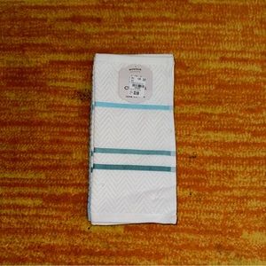 NWT Tea towel set 🌸